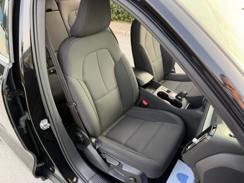 VOLVO XC40 1.5T5 262CV RECHARGE INSCRIPTION GEARTRONIC