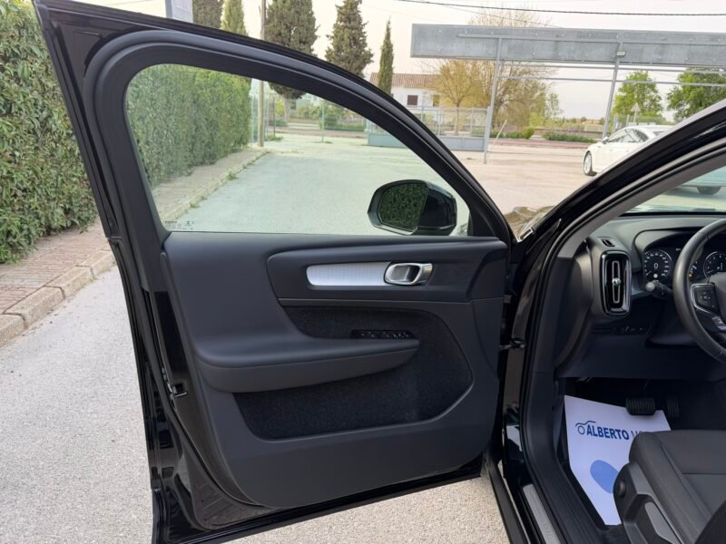 VOLVO XC40 1.5T5 262CV RECHARGE INSCRIPTION GEARTRONIC