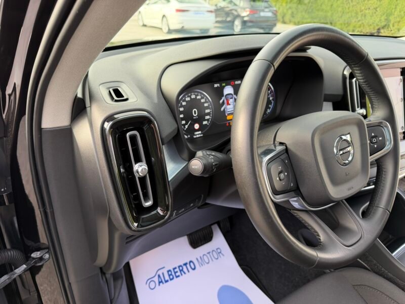 VOLVO XC40 1.5T5 262CV RECHARGE INSCRIPTION GEARTRONIC