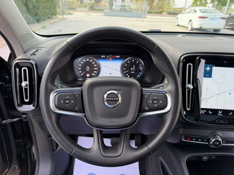 VOLVO XC40 1.5T5 262CV RECHARGE INSCRIPTION GEARTRONIC