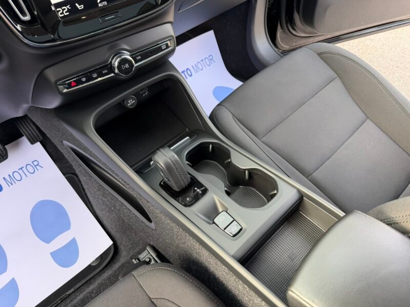 VOLVO XC40 1.5T5 262CV RECHARGE INSCRIPTION GEARTRONIC