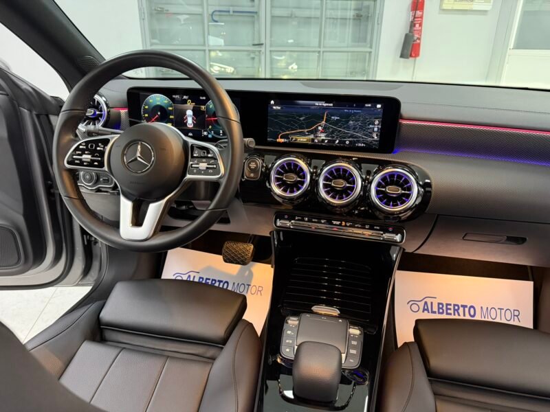 MERCEDES-BENZ CLA CLA180D 2.0D 116CV 8G-DCT