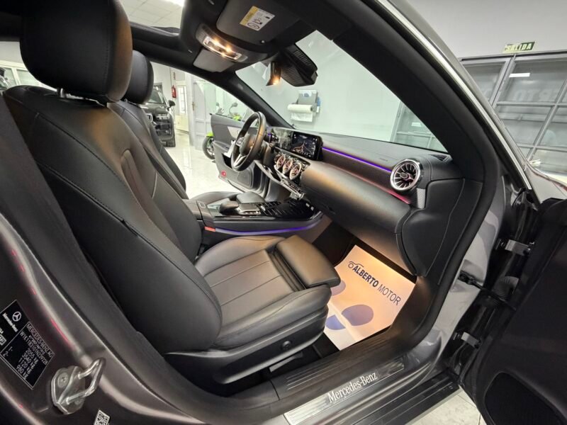 MERCEDES-BENZ CLA CLA180D 2.0D 116CV 8G-DCT