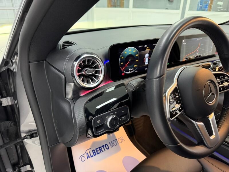MERCEDES-BENZ CLA CLA180D 2.0D 116CV 8G-DCT