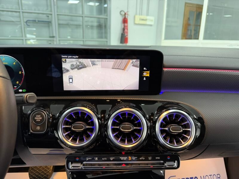 MERCEDES-BENZ CLA CLA180D 2.0D 116CV 8G-DCT