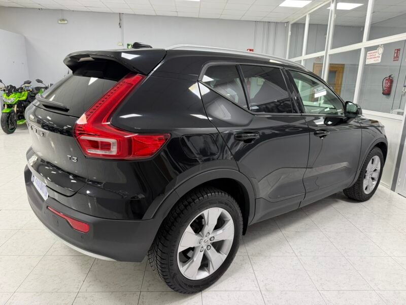 VOLVO XC40 1.5T3 163CV MOMENTUM PRO