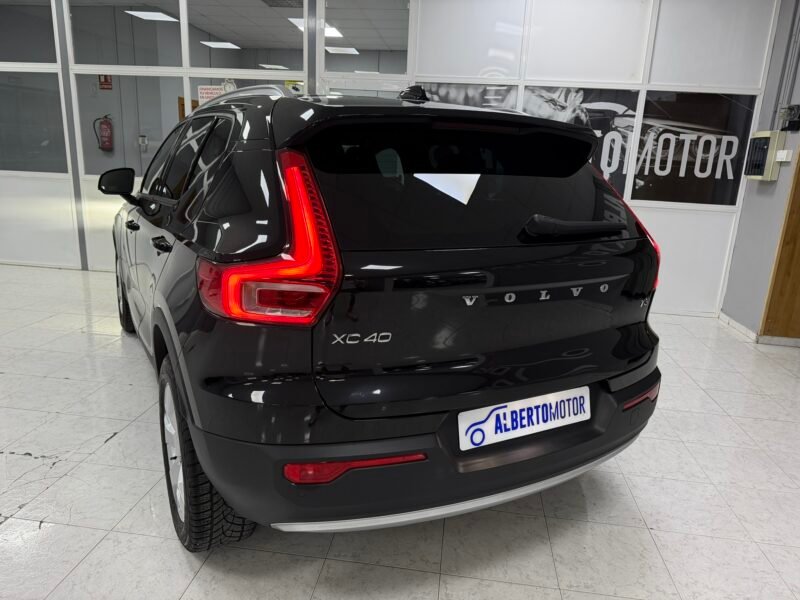 VOLVO XC40 1.5T3 163CV MOMENTUM PRO