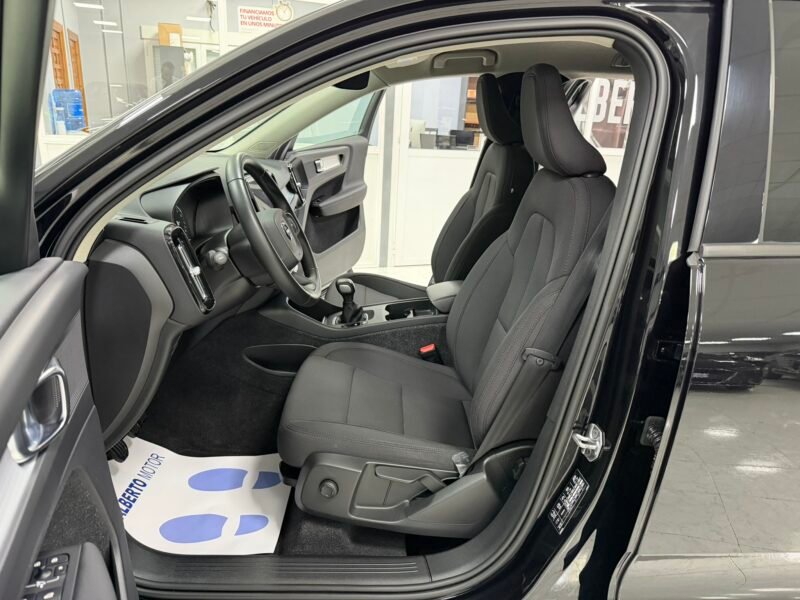 VOLVO XC40 1.5T3 163CV MOMENTUM PRO