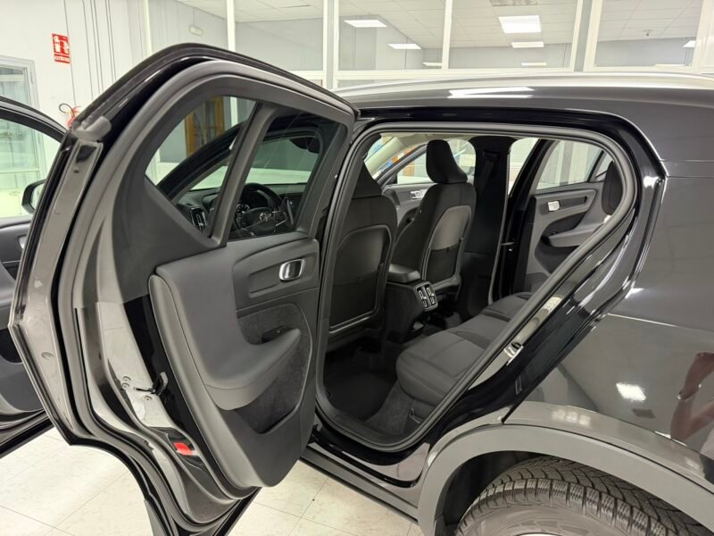 VOLVO XC40 1.5T3 163CV MOMENTUM PRO