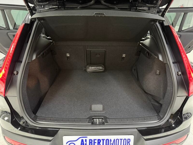 VOLVO XC40 1.5T3 163CV MOMENTUM PRO