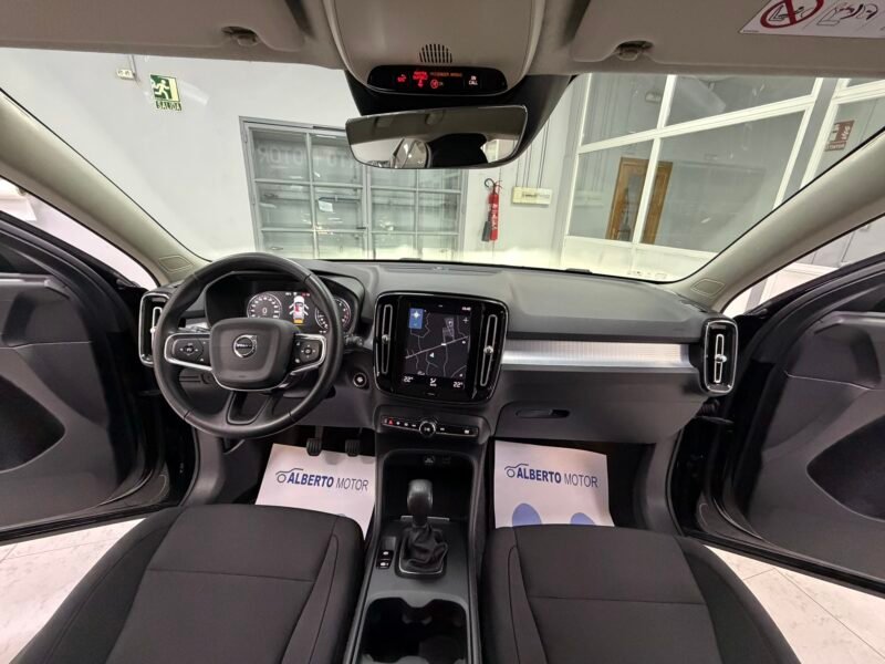 VOLVO XC40 1.5T3 163CV MOMENTUM PRO