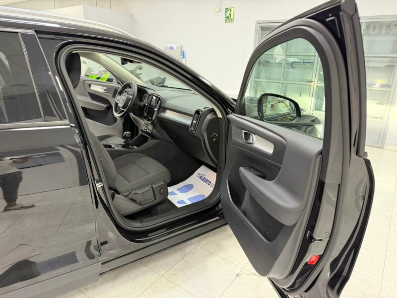 VOLVO XC40 1.5T3 163CV MOMENTUM PRO