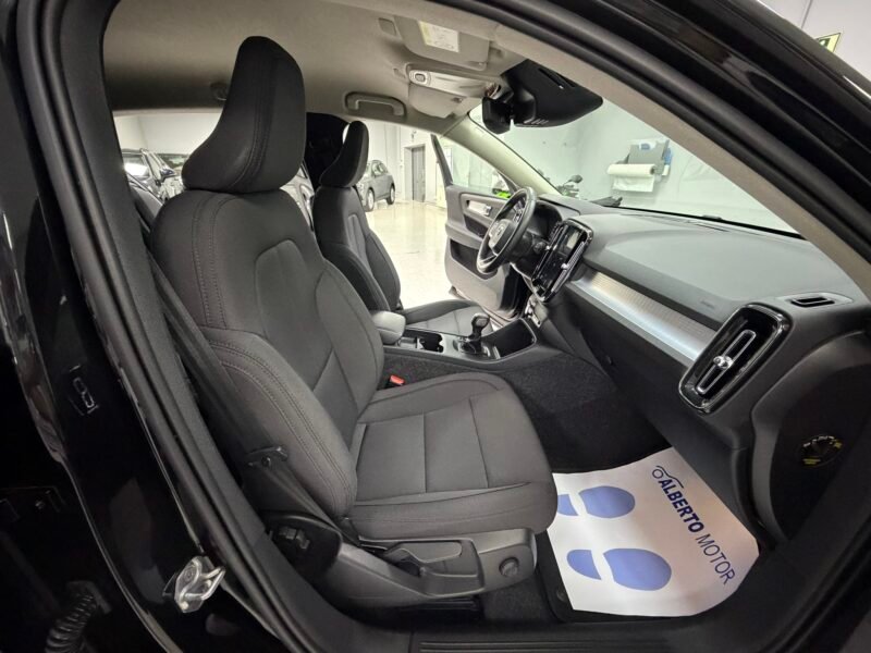 VOLVO XC40 1.5T3 163CV MOMENTUM PRO