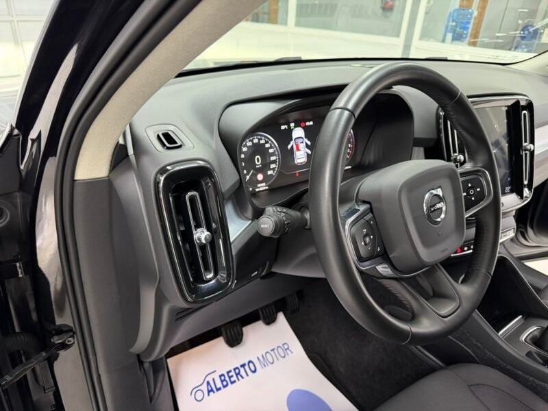 VOLVO XC40 1.5T3 163CV MOMENTUM PRO