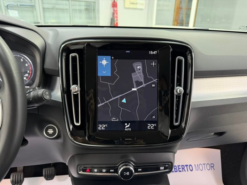 VOLVO XC40 1.5T3 163CV MOMENTUM PRO