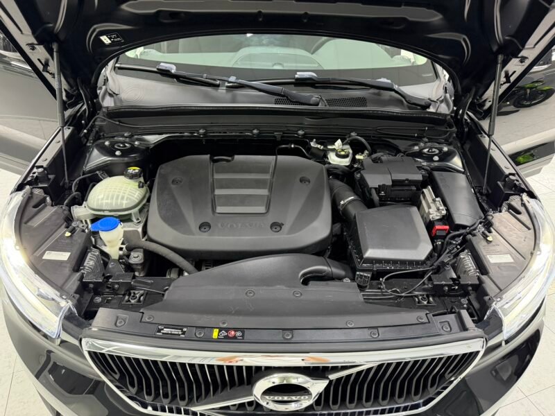 VOLVO XC40 1.5T3 163CV MOMENTUM PRO