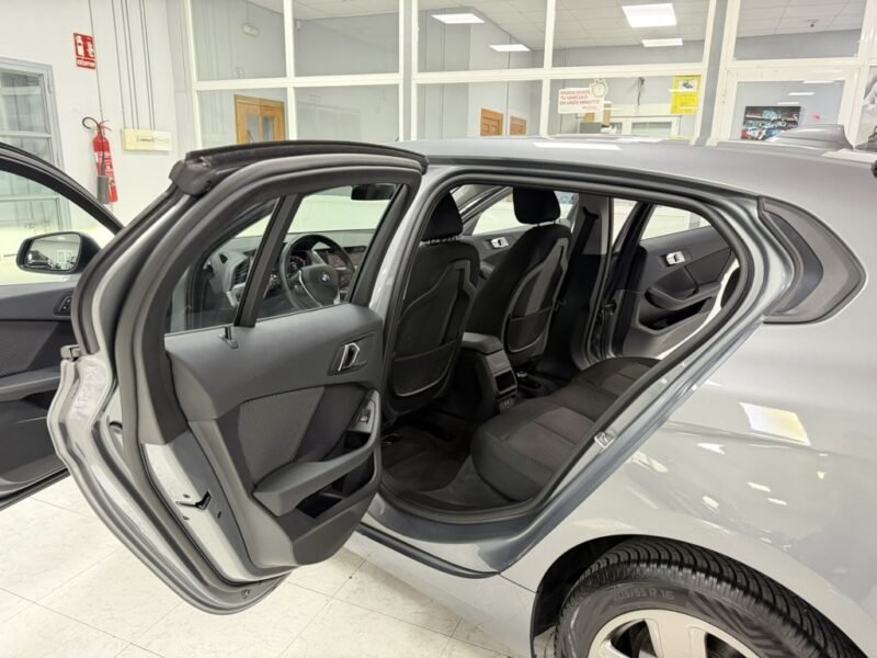 BMW 116D 1.5D 116CV (F40)