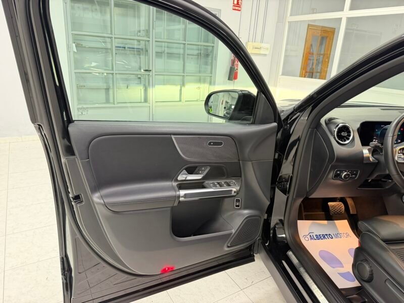 MERCEDES-BENZ GLB GLB180D 2.0D 116CV 8G-DCT