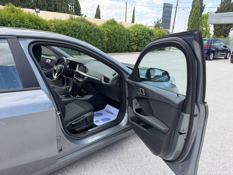 BMW 116D 1.5D 116CV (F40)
