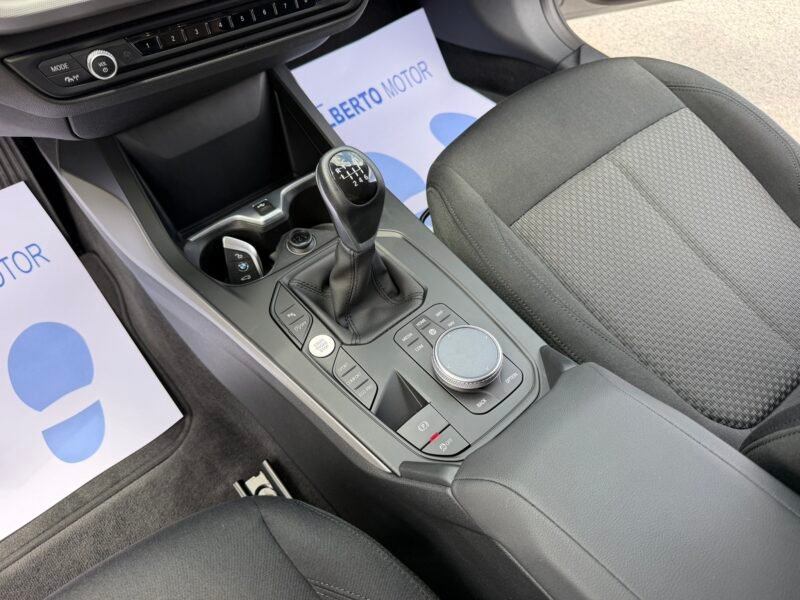 BMW 116D 1.5D 116CV (F40)