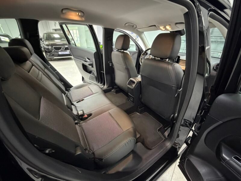 MERCEDES-BENZ GLB GLB200D 2.0D 150CV 8G-DCT