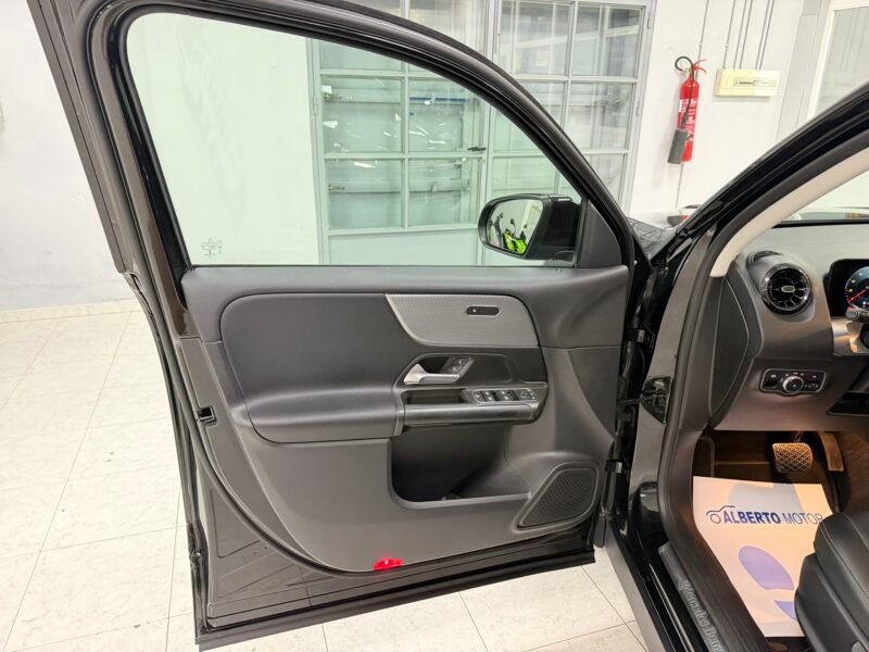 MERCEDES-BENZ GLB GLB200D 2.0D 150CV 8G-DCT