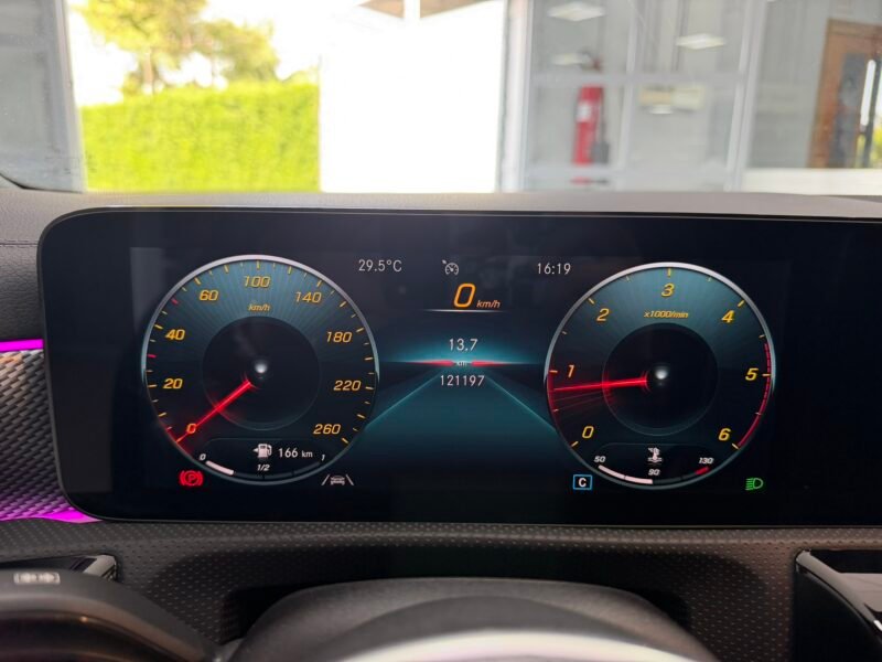 MERCEDES-BENZ CLA CLA180D 2.0D 116CV