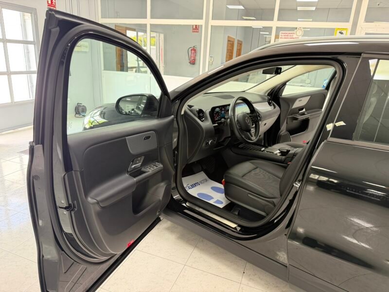 MERCEDES-BENZ GLA GLA180D 2.0D 116CV 8G-DCT