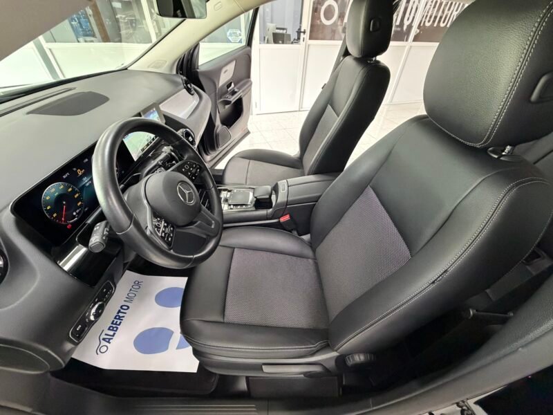 MERCEDES-BENZ GLA GLA180D 2.0D 116CV 8G-DCT