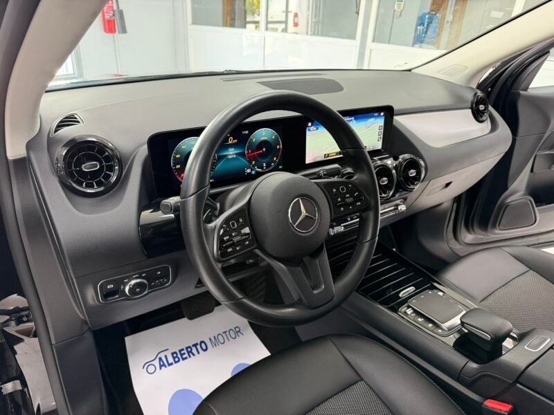 MERCEDES-BENZ GLA GLA180D 2.0D 116CV 8G-DCT