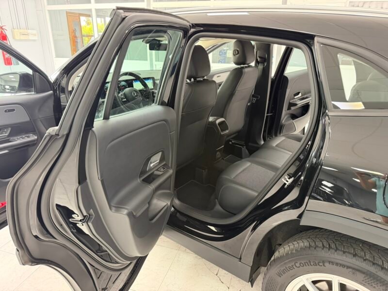 MERCEDES-BENZ GLA GLA180D 2.0D 116CV 8G-DCT
