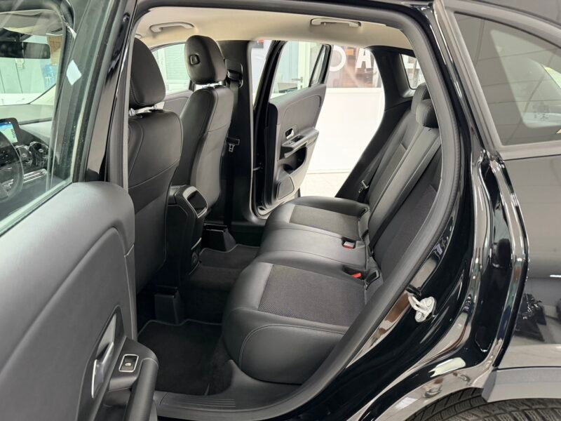 MERCEDES-BENZ GLA GLA180D 2.0D 116CV 8G-DCT