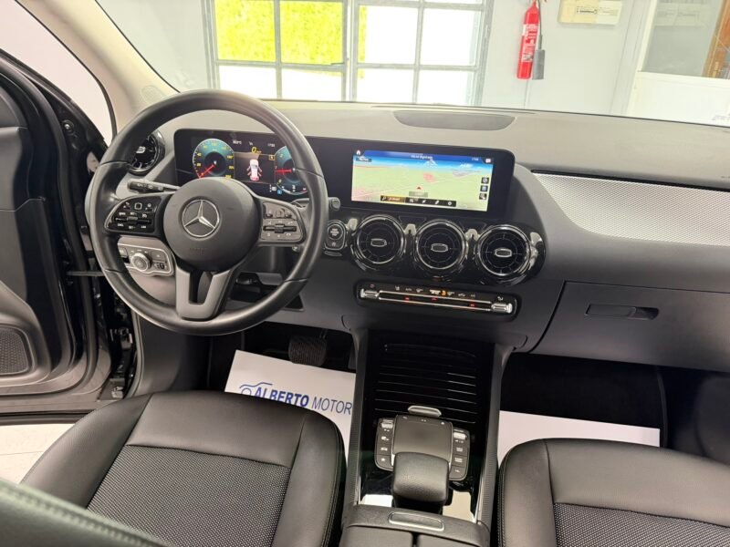 MERCEDES-BENZ GLA GLA180D 2.0D 116CV 8G-DCT