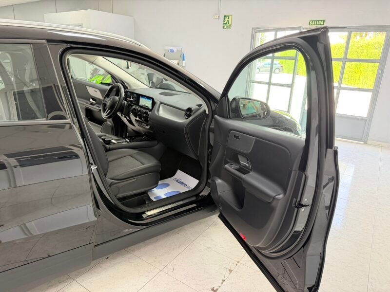 MERCEDES-BENZ GLA GLA180D 2.0D 116CV 8G-DCT