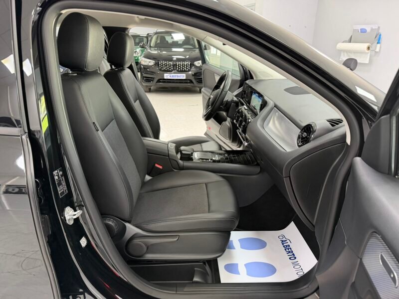 MERCEDES-BENZ GLA GLA180D 2.0D 116CV 8G-DCT