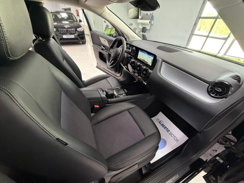 MERCEDES-BENZ GLA GLA180D 2.0D 116CV 8G-DCT