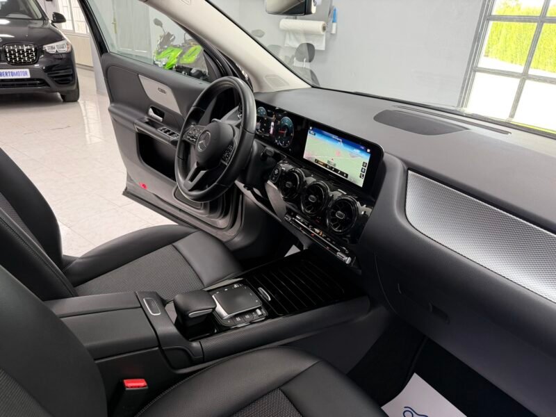 MERCEDES-BENZ GLA GLA180D 2.0D 116CV 8G-DCT