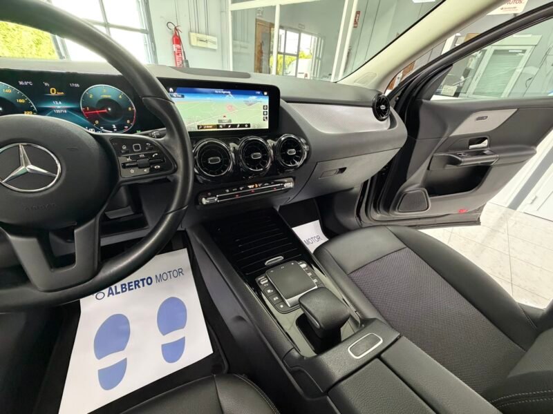MERCEDES-BENZ GLA GLA180D 2.0D 116CV 8G-DCT