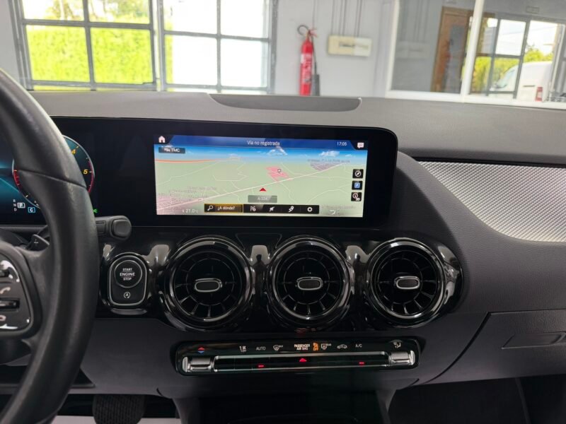 MERCEDES-BENZ GLA GLA180D 2.0D 116CV 8G-DCT