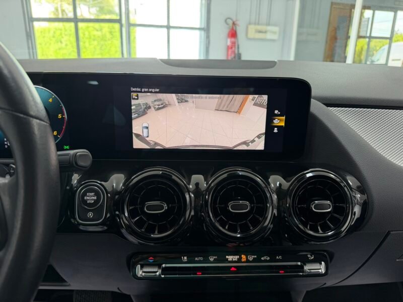 MERCEDES-BENZ GLA GLA180D 2.0D 116CV 8G-DCT