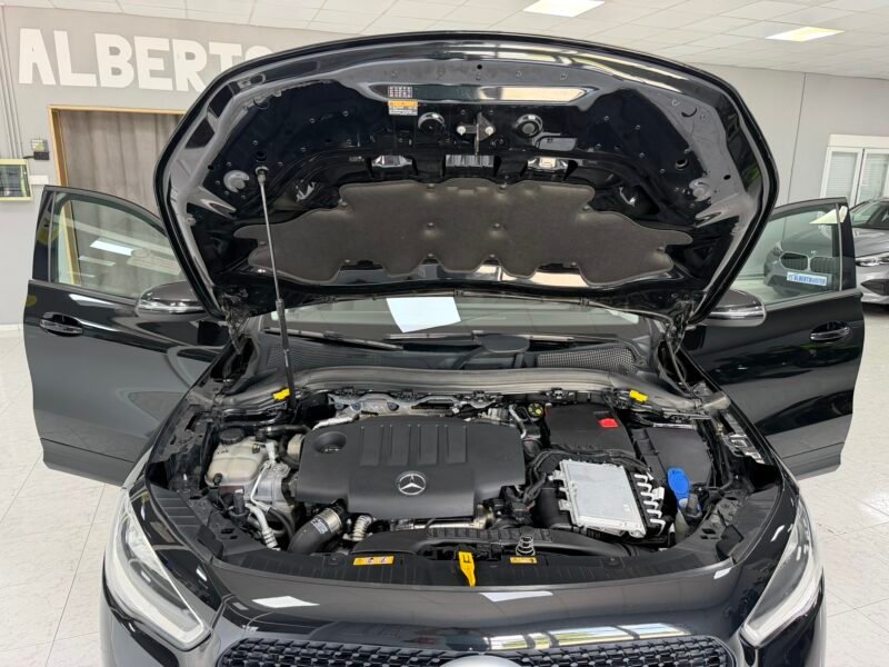 MERCEDES-BENZ GLA GLA180D 2.0D 116CV 8G-DCT