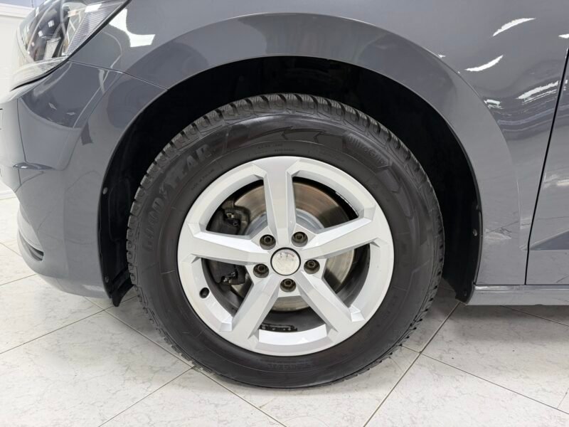 VOLKSWAGEN Touran 2.0TDI 122CV ADVANCE