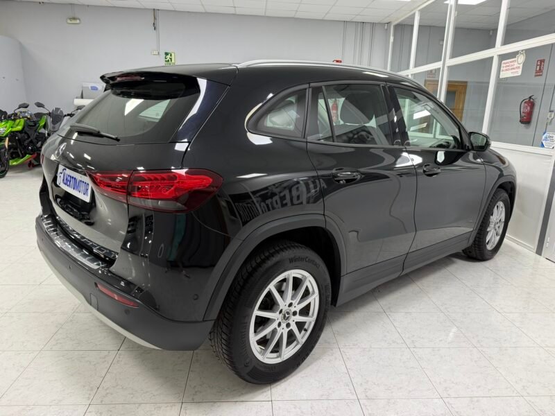 MERCEDES-BENZ GLA GLA180D 2.0D 116CV 8G-DCT
