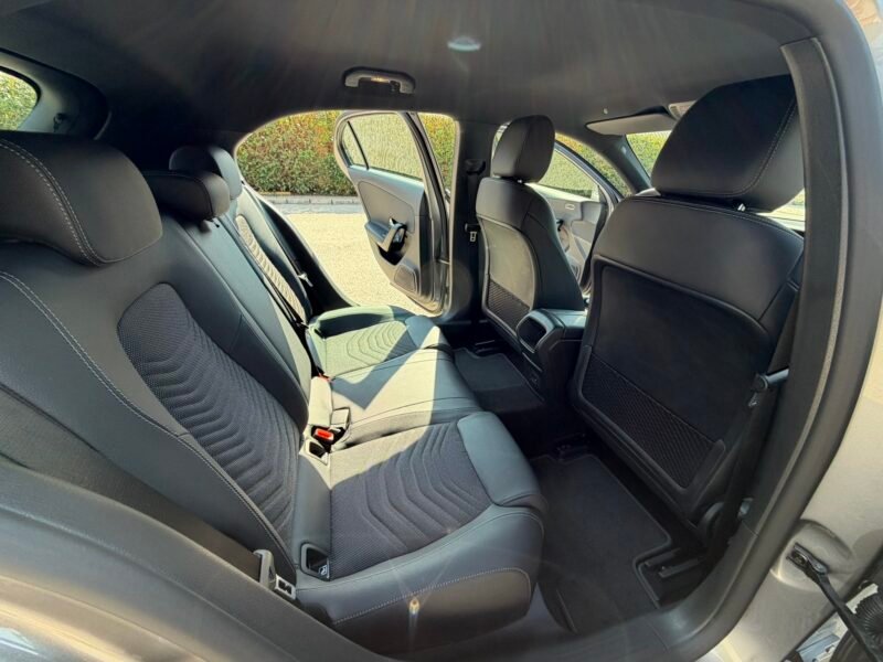 MERCEDES-BENZ A180D A180D 2.0D 116CV