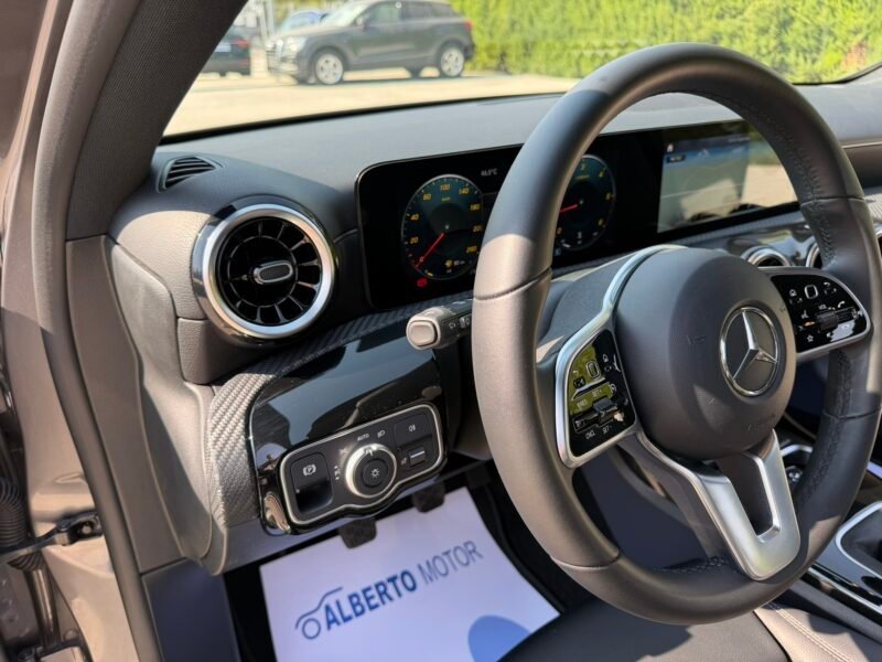 MERCEDES-BENZ A180D A180D 2.0D 116CV