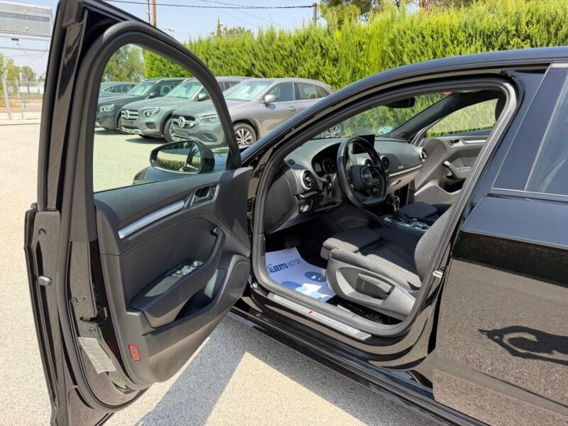 AUDI A3 30TDI 1.6TDI 116CV SPORTBACK S-LINE S-TRONIC