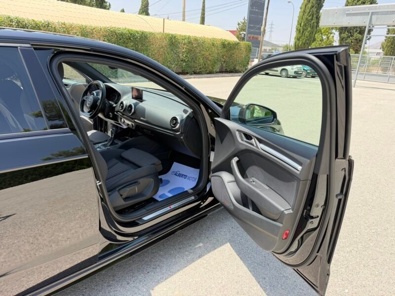 AUDI A3 30TDI 1.6TDI 116CV SPORTBACK S-LINE S-TRONIC