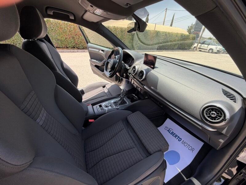 AUDI A3 30TDI 1.6TDI 116CV SPORTBACK S-LINE S-TRONIC