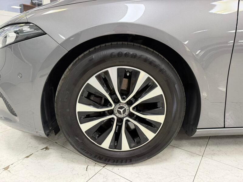 MERCEDES-BENZ A180D A180D 2.0D 116CV
