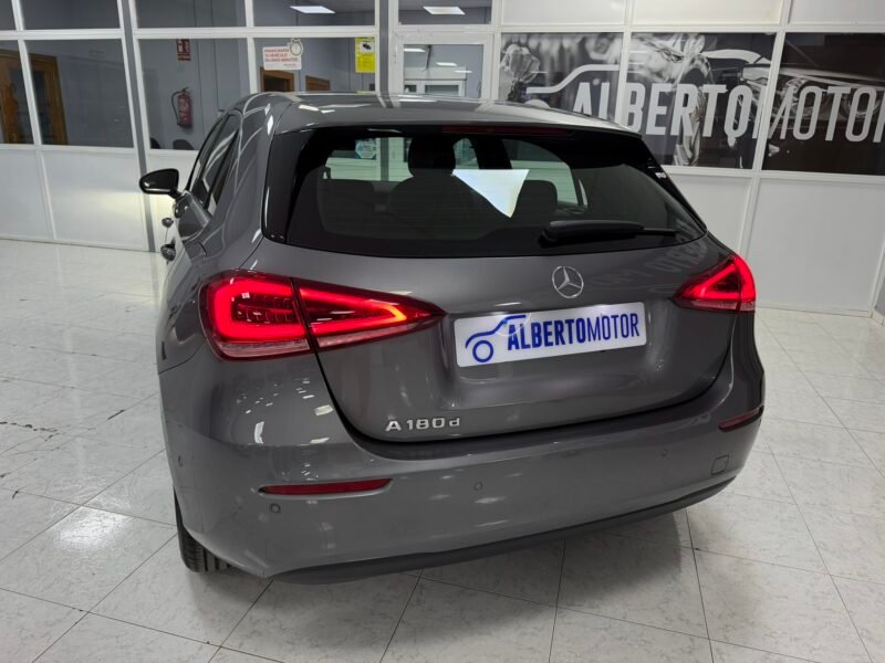 MERCEDES-BENZ A180D A180D 2.0D 116CV